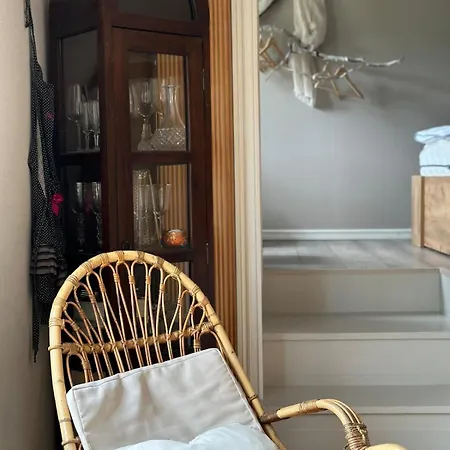 In The Old Town, A Wooden House Idyll Near The Sea Apartment *