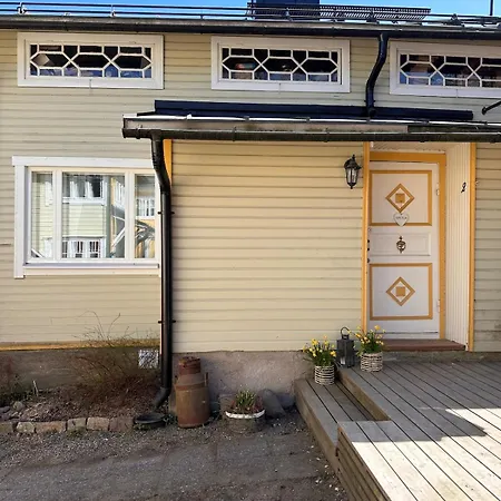 In The Old Town, A Wooden House Idyll Near The Sea * Naantali